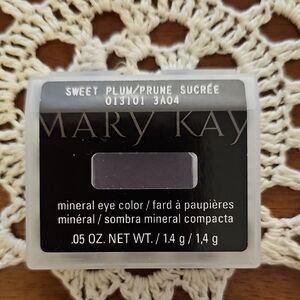Mary Kay Sweet Plum Mineral Eye Shadow